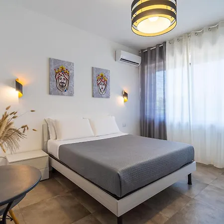 Agora Bed & Breakfast 4*