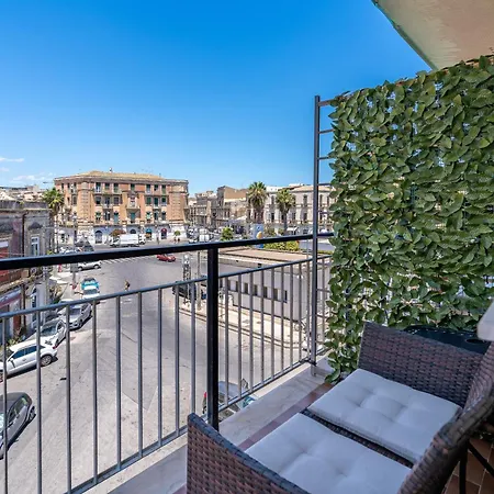 Agora Bed & Breakfast 4*