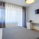 Agora 3*