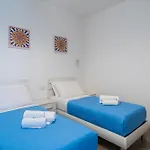 Agora 3*
