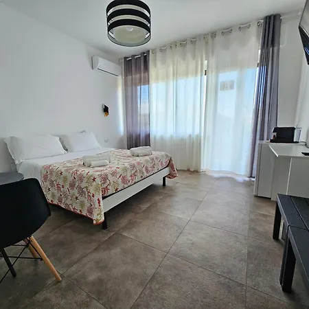 Agora Bed & Breakfast *