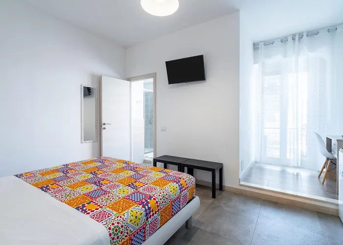 Alojamento de Acomodação e Pequeno-almoço Agorà 3*