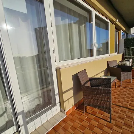 住宿加早餐酒店 Agora 4*