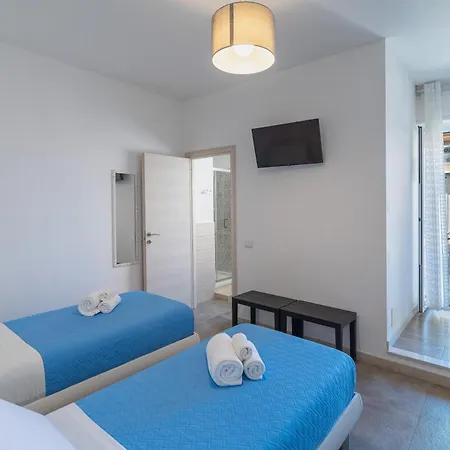 住宿加早餐酒店 Agora 4*